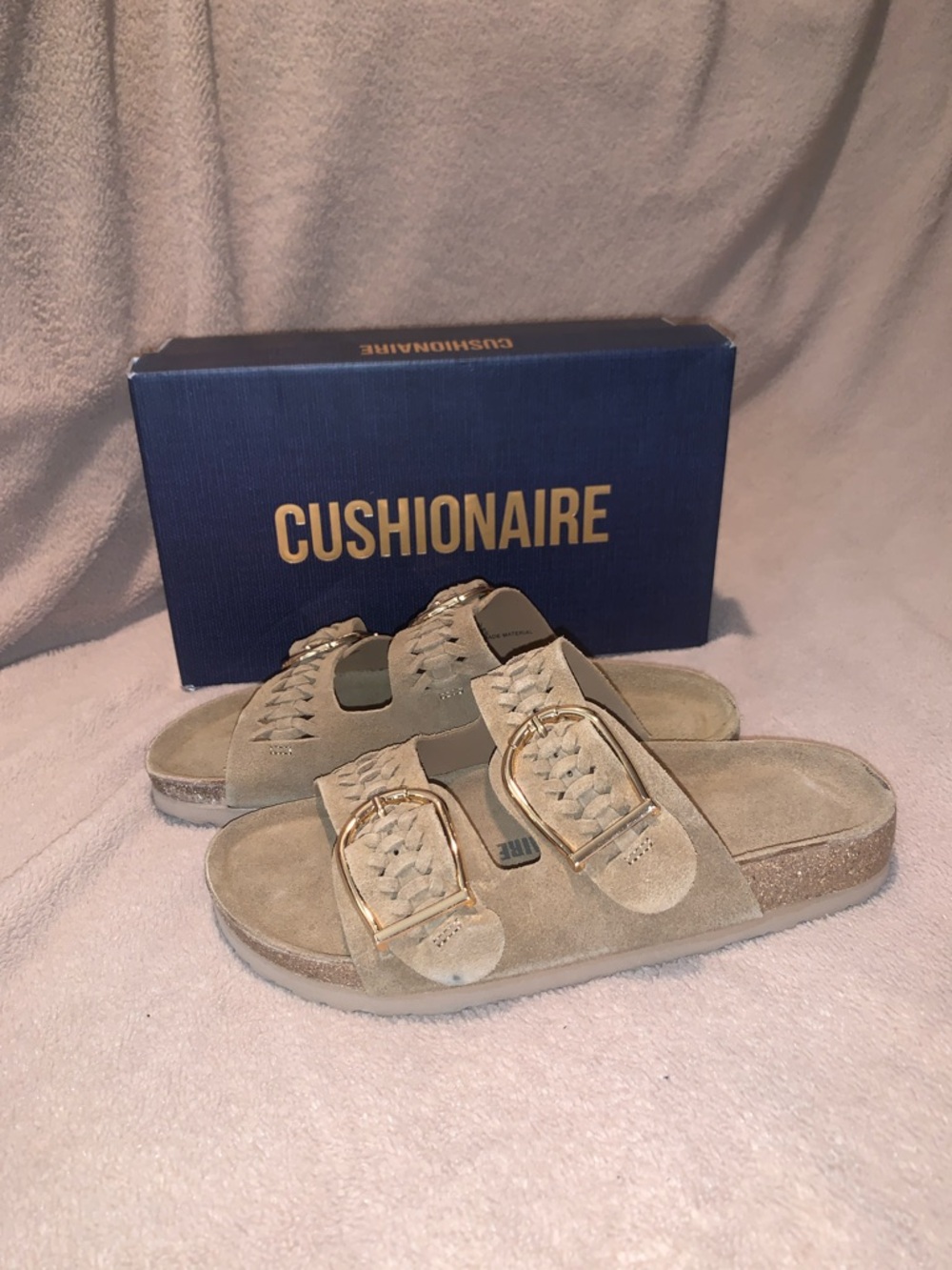 Cushionaire Cashew Sandal in Chesnut Suede - Picture 2 of 5